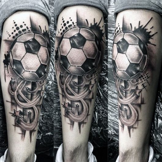 Soccer Tattoo: 25 grandi esempi per trarre ispirazione!