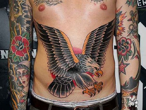 Tatuaggi per la pancia da uomo: 20 fantastiche idee per trarre ispirazione