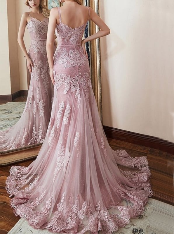 Robe de mariée rose – 52 modèles qui vont vous rendre folle !
