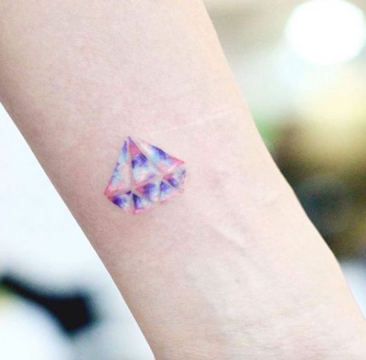 Tatouage diamant : significations, modèles et 77 magnifiques tatouages ​​!
