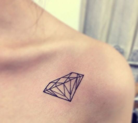 Diamond tattoo: significati, modelli e 77 bellissimi tatuaggi!