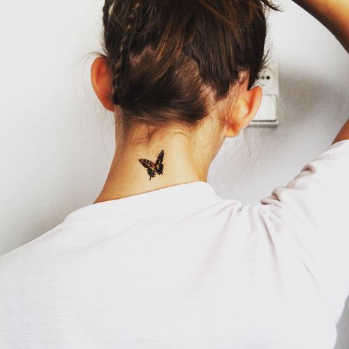 Tatuaje de cuello femenino: ¡47 inspiraciones asombrosas!