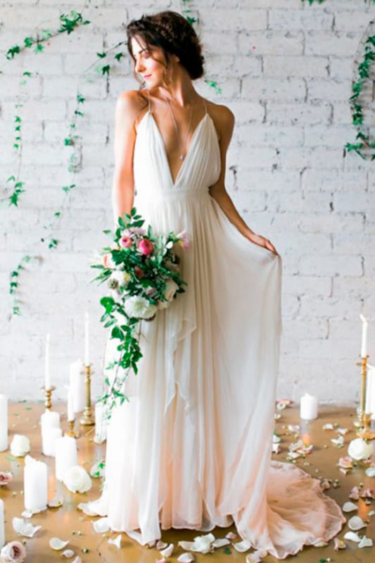 Robe de mariée simple – 75 modèles magnifiques et romantiques !
